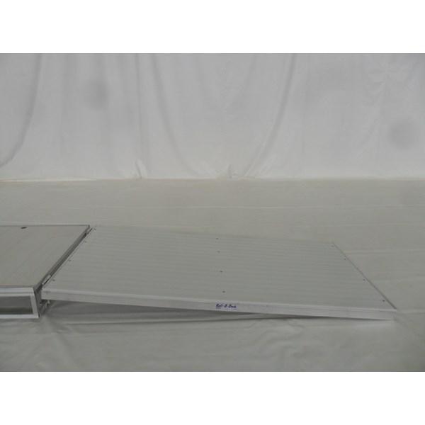 4'X8' Ultra Dock坡道白色