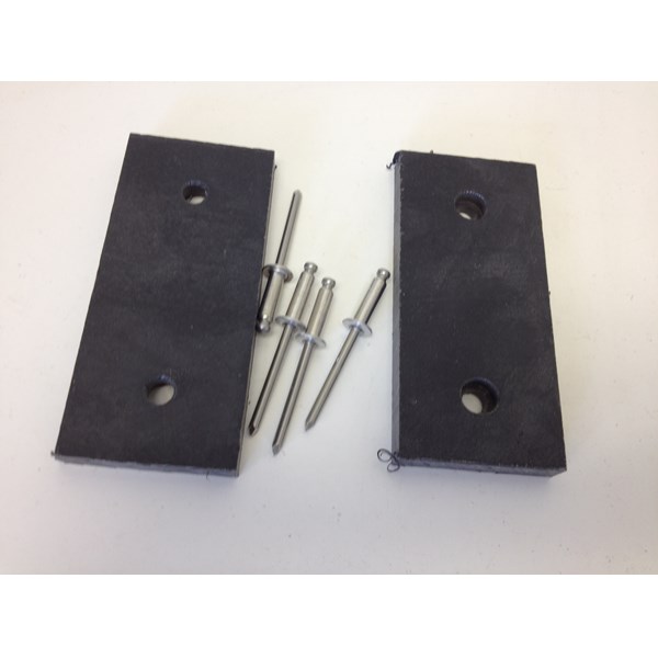 带铆钉的高架塑料导轨