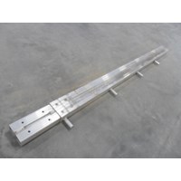 8“巨型3