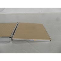 4’经典铝米色坡道与铰链