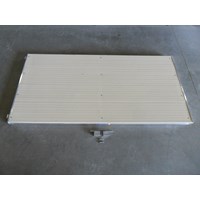 4'x8 '对码头坡道与铰链米色