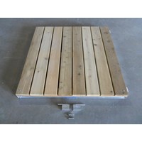 4'x4'vers-a-dock斜坡与铰链 - 雪松