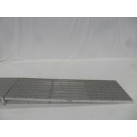 4'X12'坡道铝通流灰色铰链